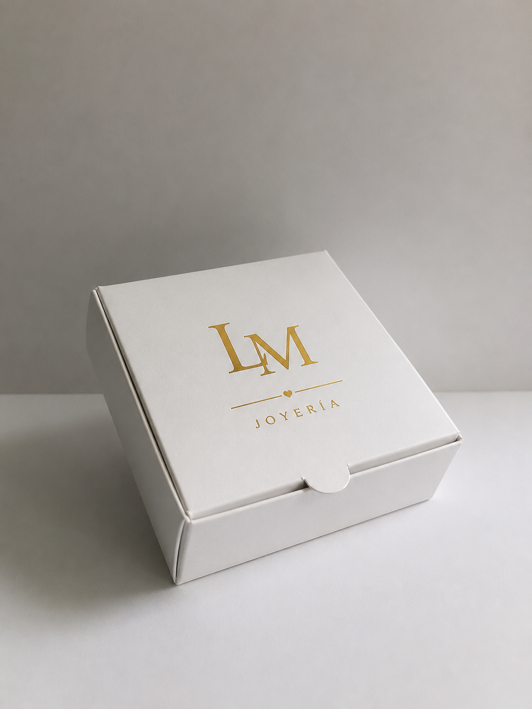 Caja Baul en Cartulina Blanca de 10x10x3