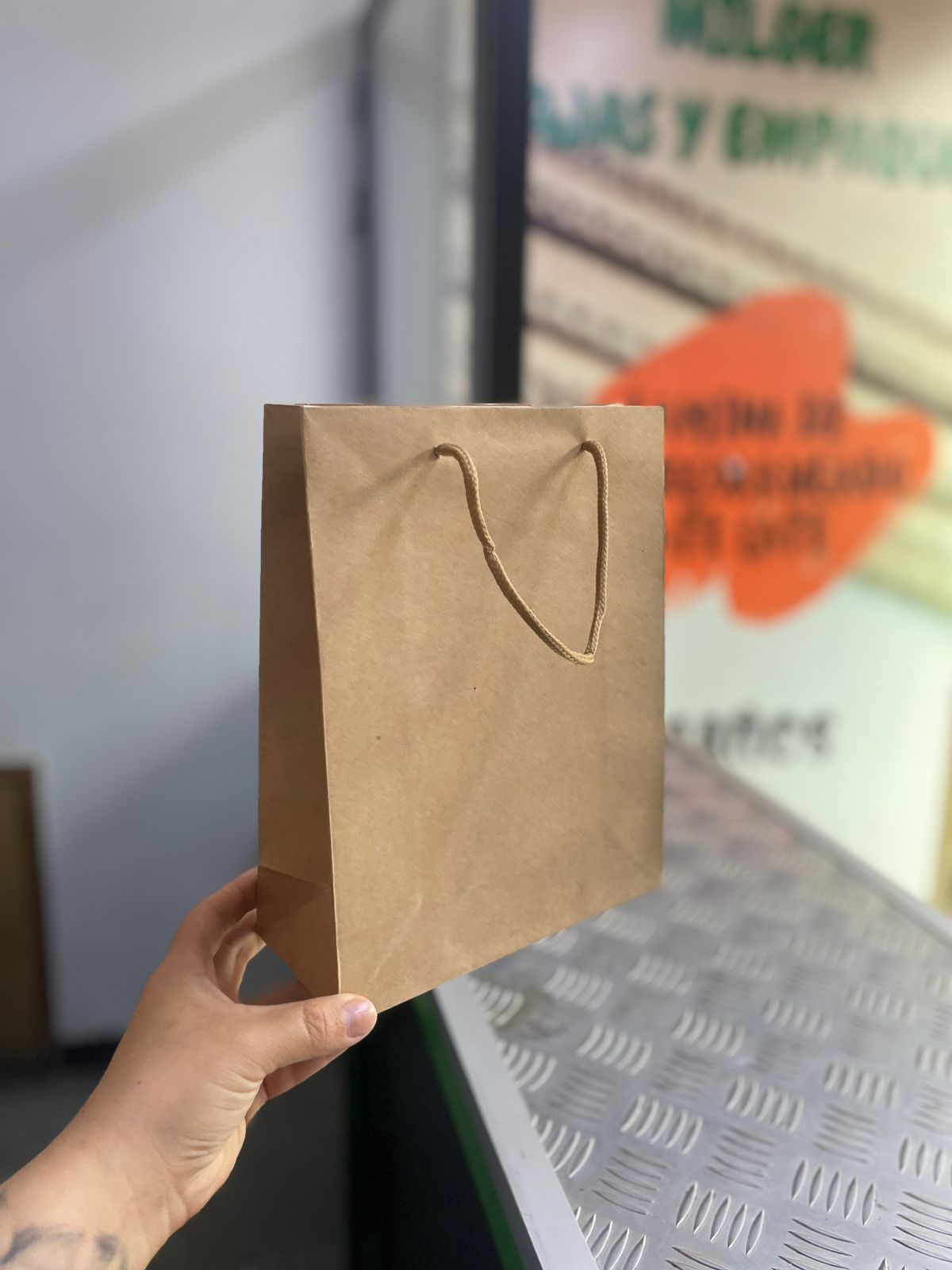 Bolsa de Papel Kraft con Cordon 19x8x24.5