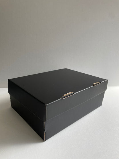 Caja Baul en Microcorrugado Negro-Cafe de 26x20x10