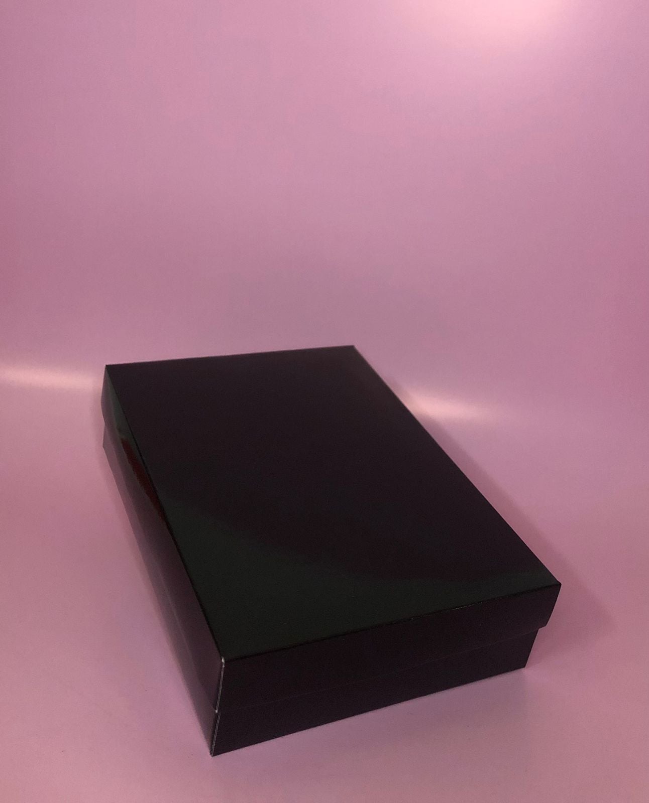 Caja Tapa y Base en Cartulina Negra de 20x15x5