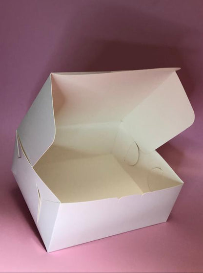 Caja Baul Tipo Torta Blanca de 19x16x7