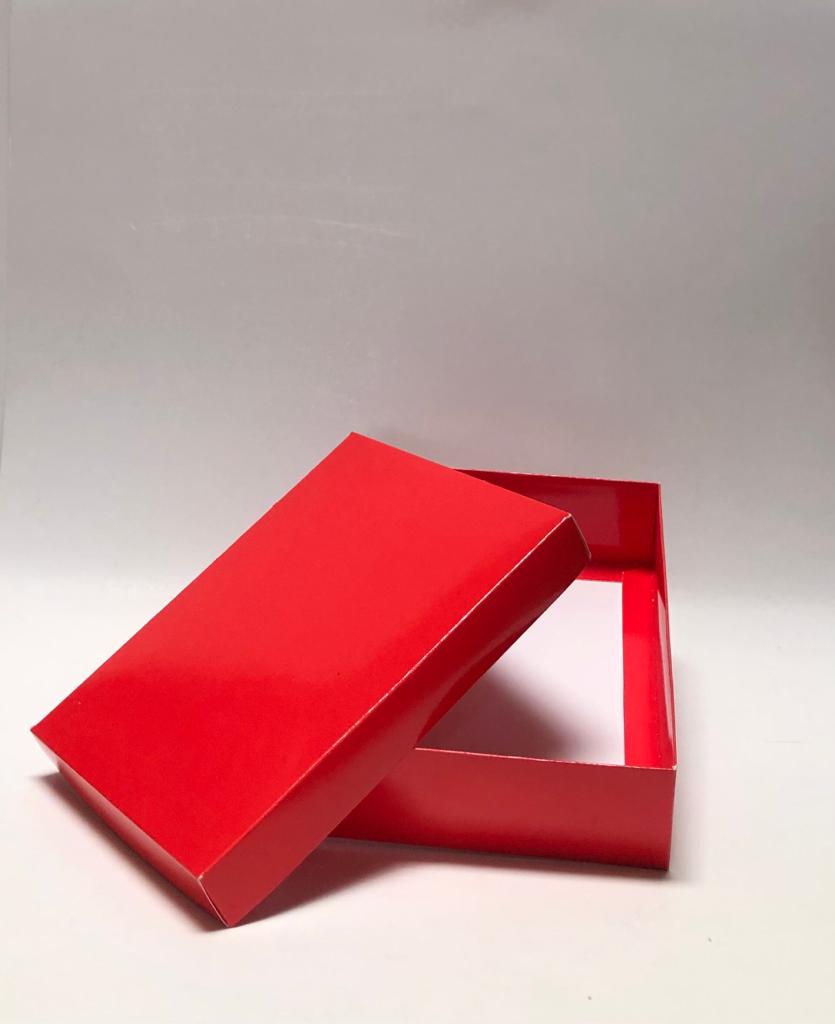 Caja Tapa y Base en Cartulina 24X19X7 Color
