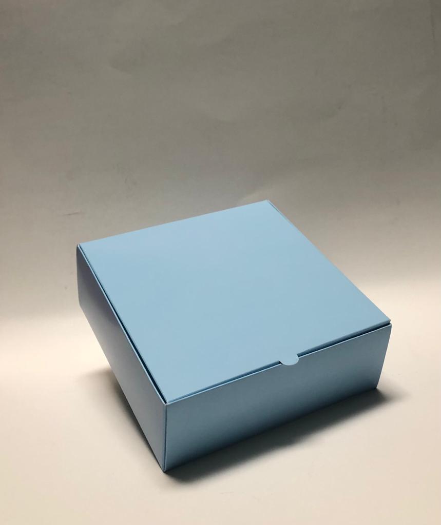 Caja Baul en Cartulina Color Aul de 19x19x7