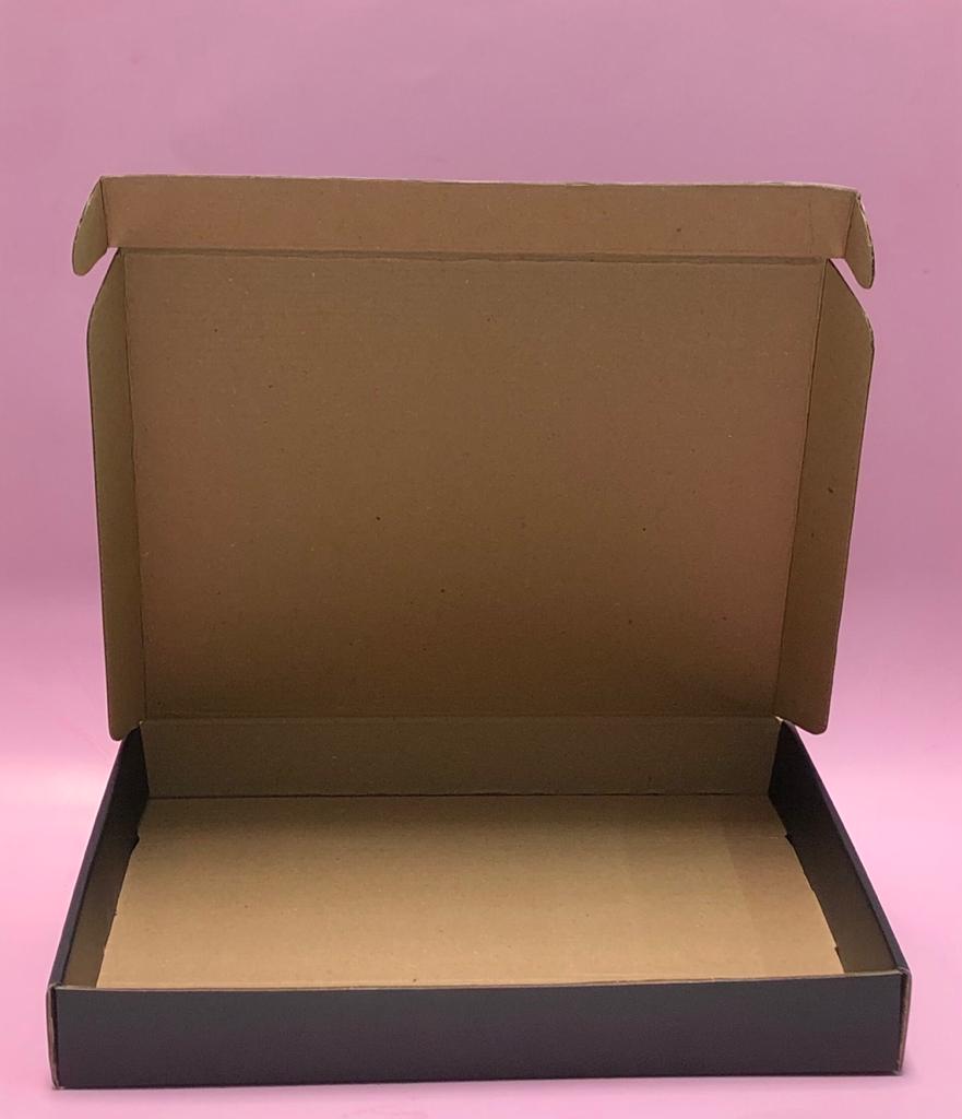 Caja Baul en Microcorrugado Negro-Cafe 30x25x4