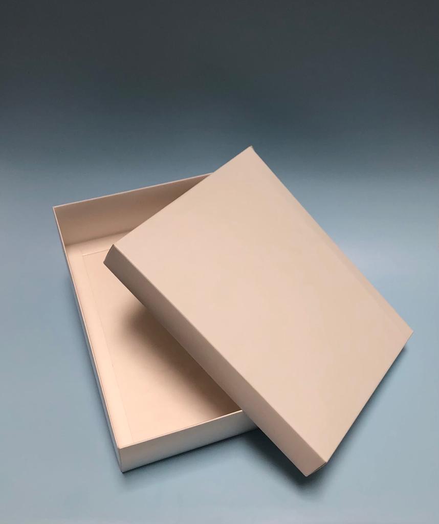 Caja Tapa y Base en Cartulina de 24x19x7 Blanca