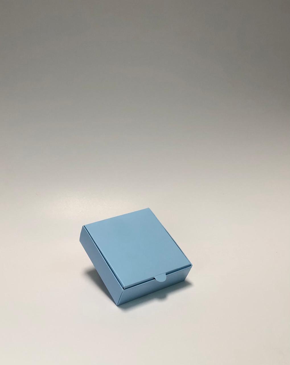 Caja Baul en Cartulina Azul 10x10x3