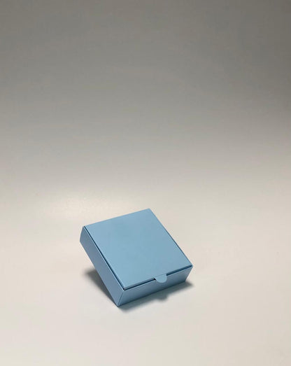 Caja Baul en Cartulina Azul 10x10x3