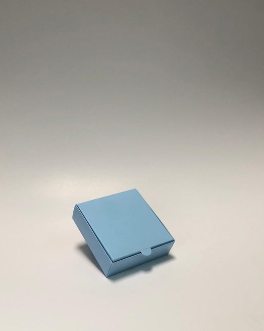 Caja Baul en Cartulina Azul 10x10x3
