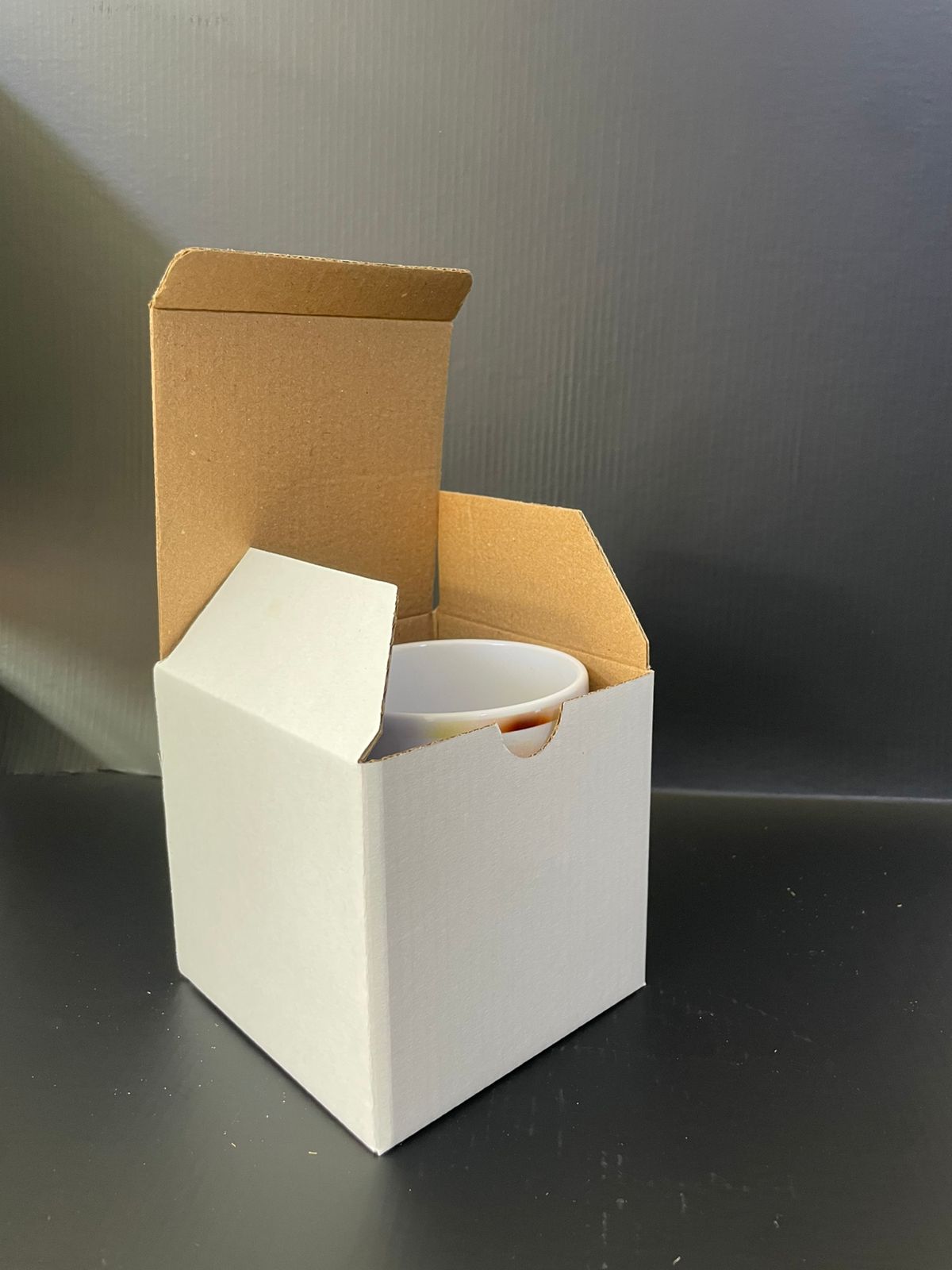 Caja Mug en Microcorrugado Blanco Cafe