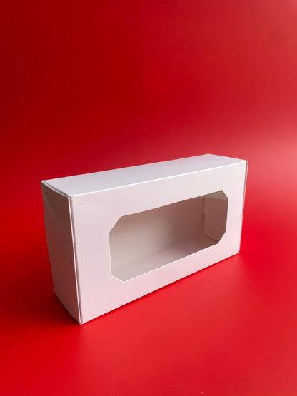 Caja Baul en Cartulina con Ventana de 18x9x5