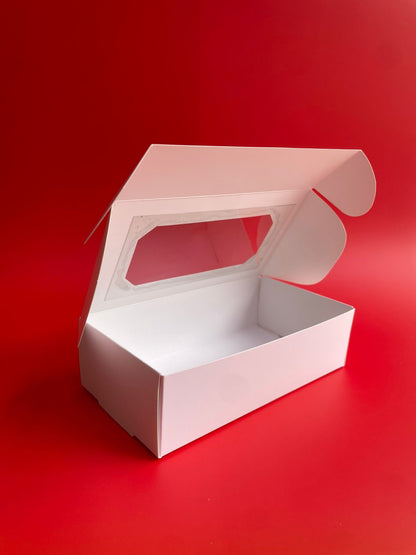 Caja Baul en Cartulina con Ventana de 18x9x5