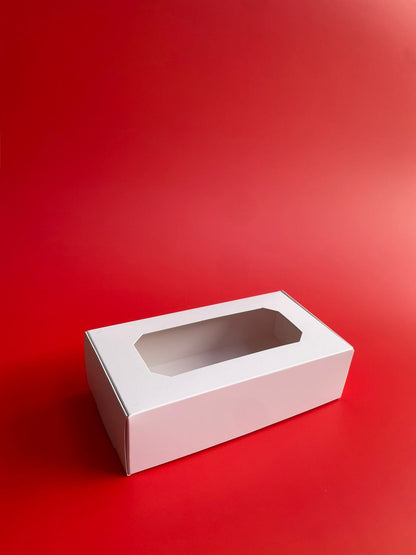 Caja Baul en Cartulina con Ventana de 18x9x5