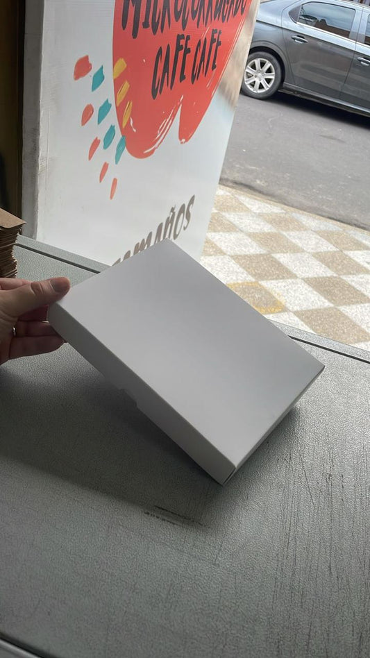 Caja Tapa y Base en Cartulina de 20x15x3