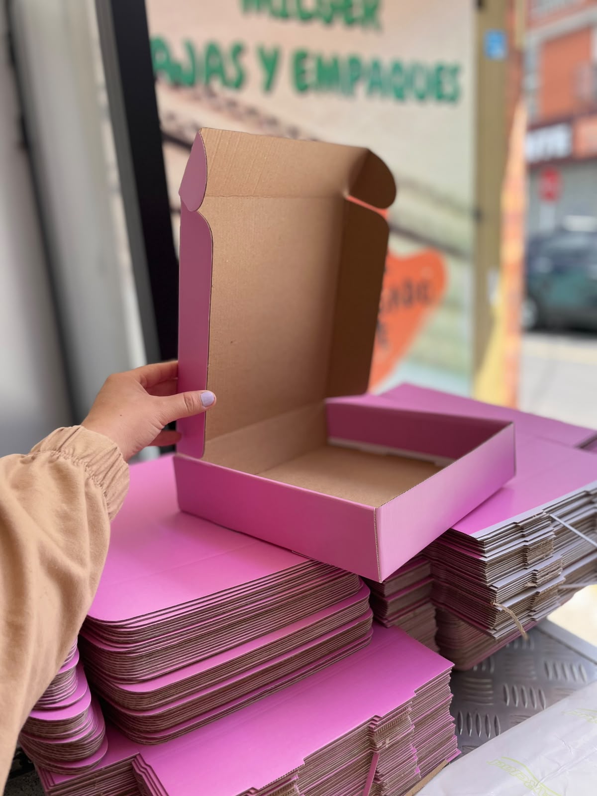 Caja Baul en Microcorrugado Rosado-Cafe de 25x25x6